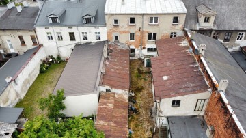 Na sprzedaż kamienica w Centrum Słupcy-oficyna-garaż-magazyn