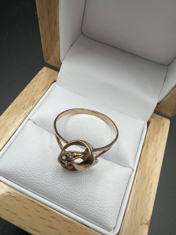 Złoty pierścionek  Pr&oacute;ba 585 Waga: 2.35 g