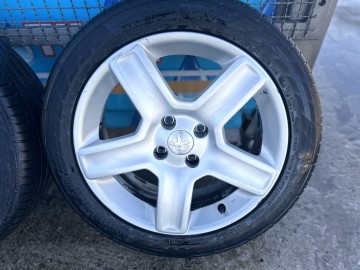 Sprzedam dwa komplety k&oacute;ł felg peugeot  4x108 17 cali