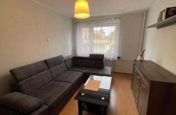 3 pok. mieszkanie, 1 piętro, niski blok-ul. Aleje 1 Maja