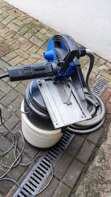 Pila do ciecia plyty warstwowej