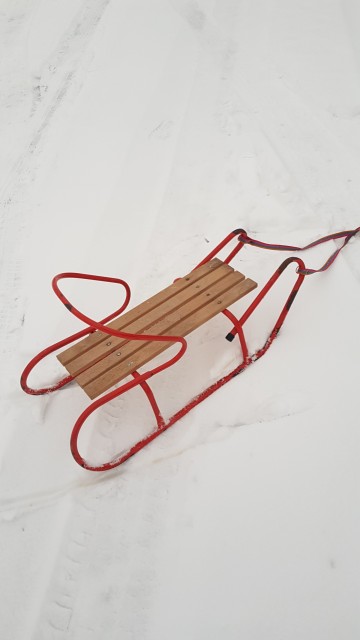 * SANKI  METALOWE Z OPARCIEM  *