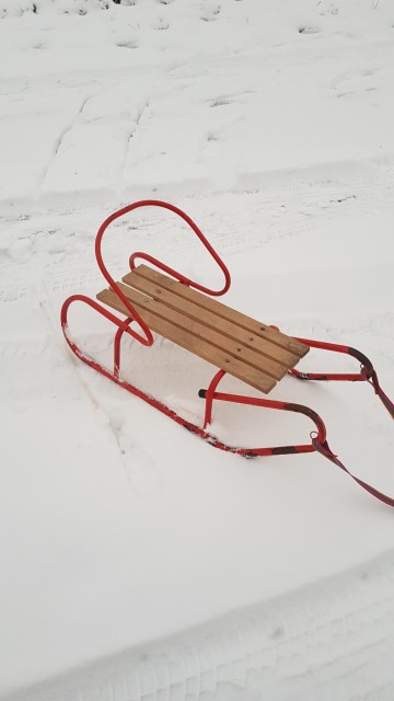 * SANKI  METALOWE Z OPARCIEM  *