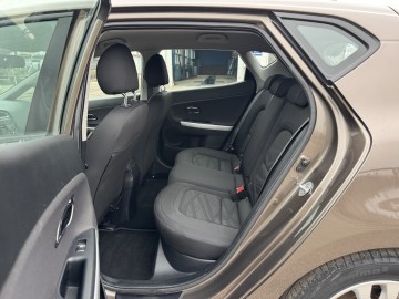 Kia Ceed 1.4 BENZYNA Klimatyzacja Ledy Podgrzewane Fotele