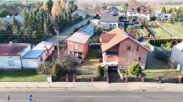 Dom w budowie z budynkiem komercyjnym - Mikorzyn