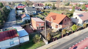 Dom w budowie z budynkiem komercyjnym - Mikorzyn