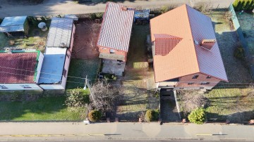 Dom w budowie z budynkiem komercyjnym - Mikorzyn