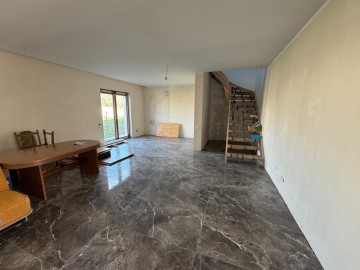 Na sprzedaż nowoczesny, dwukondygnacyjny dom w Ruminie