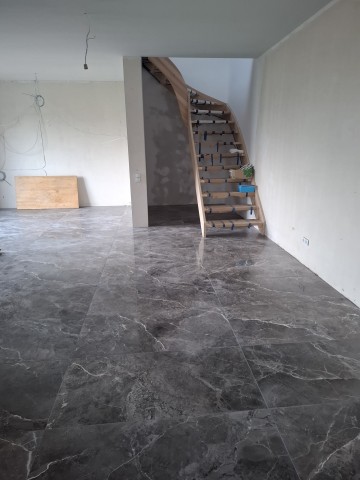 Na sprzedaż nowoczesny, dwukondygnacyjny dom w Ruminie