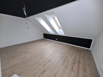 Na sprzedaż nowoczesny, dwukondygnacyjny dom w Ruminie