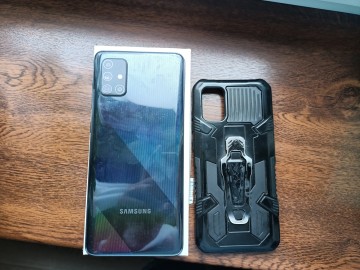 Sprzedam/zamienie Samsunga Galaxy a71 dual SIM LTE NFC 128gb