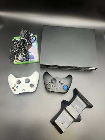 Konsola Microsoft Xbox One X 1TB zestaw