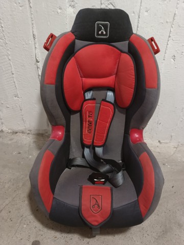 Sprzedam fotelik samochodowy