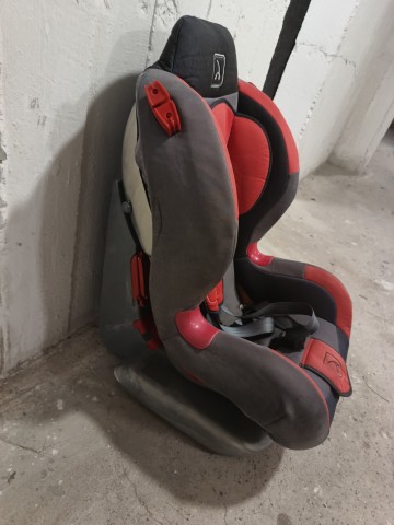 Sprzedam fotelik samochodowy