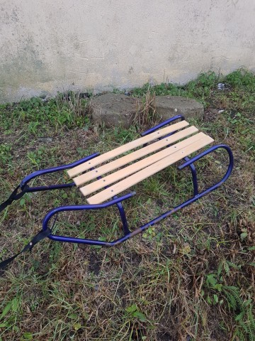 *  SANKI  METALOWE  *