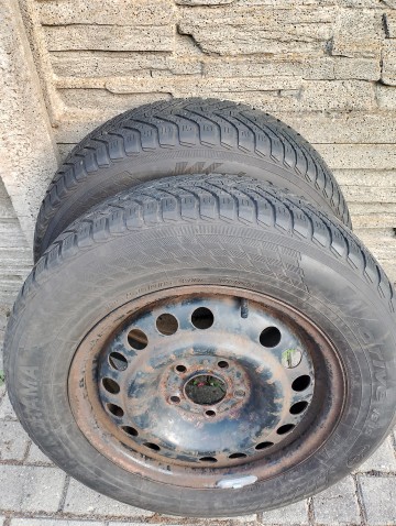 Sprzedam 2 kpl. Felg z oponami 15 zima