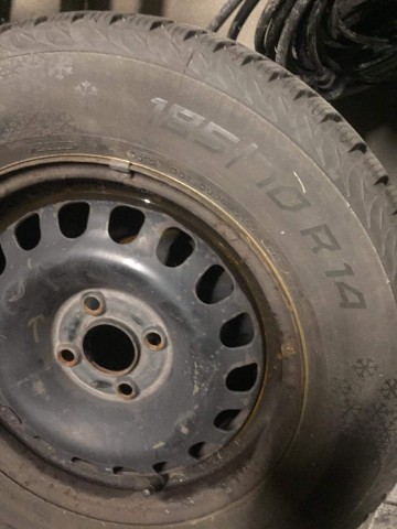 Sprzedam komplet opon zimowych z felgami stalowymi