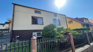 Dom wolnostojący w bliskiej okolicy jeziora i lasów-Licheń