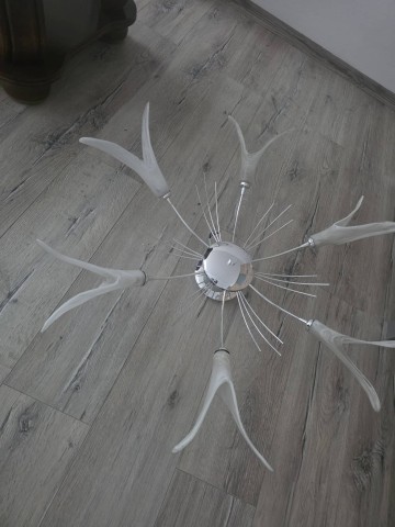 Sprzedam żyrandole ,lampy