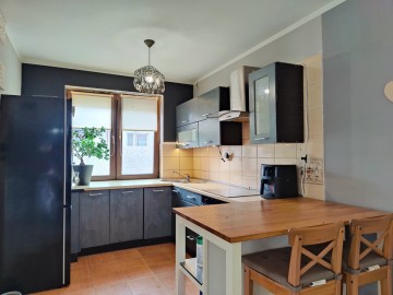 Sprzedam parterowy dom na osiedlu pod miastem