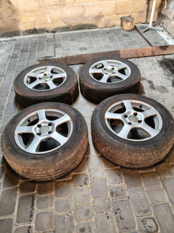 Alufelgi z oponami letnimi FULDA 195/65R15. 4szt