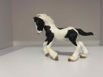 Sprzedam figurki koni