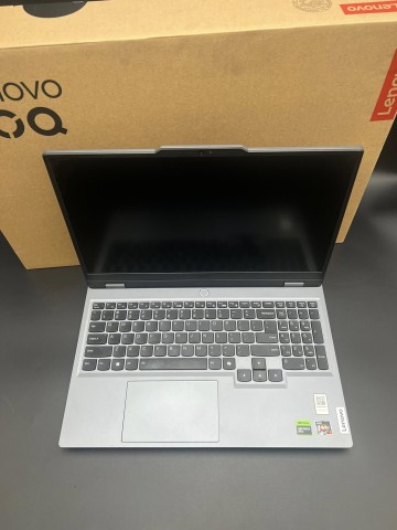 Laptop LENOVO LOQ 15ARP9 15,6" 16/500 GB