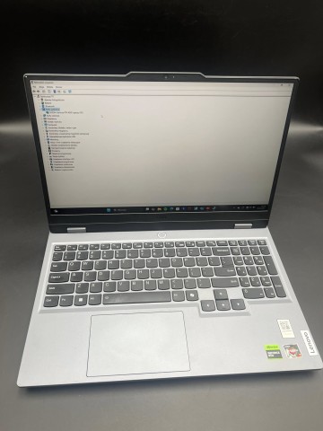 Laptop LENOVO LOQ 15ARP9 15,6" 16/500 GB