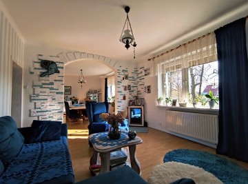 Na sprzedaż dom w pobliżu jezior, zagospodarowana działka