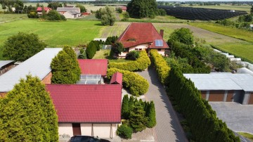 Oszczędny w eksploatacji dom, 2 garaże, duża działka-Gł&oacute;wiew