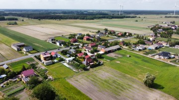 Oszczędny w eksploatacji dom, 2 garaże, duża działka-Gł&oacute;wiew