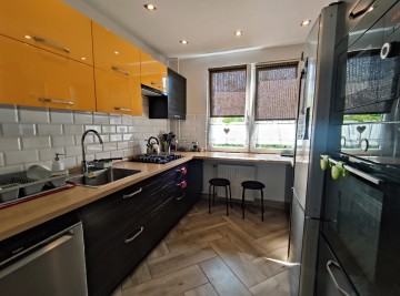 4 pokojowe mieszkanie-balkon-1 piętro-ul. Piłsudskiego