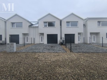 Na sprzedaż domy jednorodzinne Żychlin