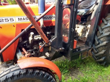 Massey Ferguson 255
