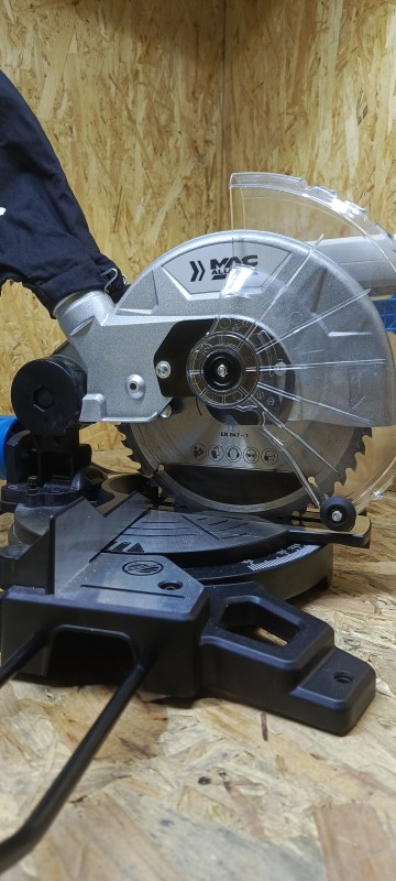 Piła ukosnica macallister