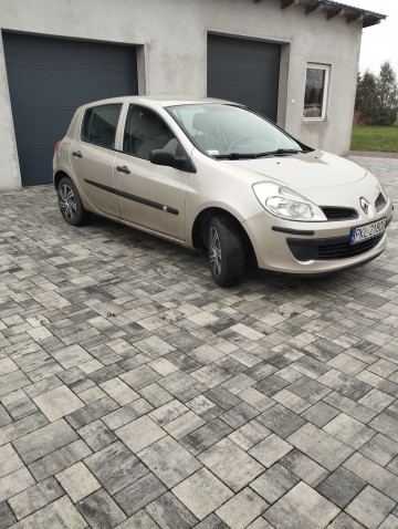 Renault Clio III 2006r  1.2 benzyna z klimą mały przebieg
