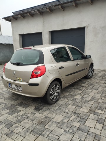 Renault Clio III 2006r 1.2 benzyna z klimą mały przebieg