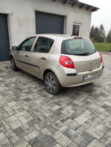Renault Clio III 2006r 1.2 benzyna z klimą mały przebieg