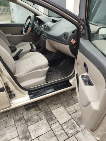 Renault Clio III 2006r 1.2 benzyna z klimą mały przebieg