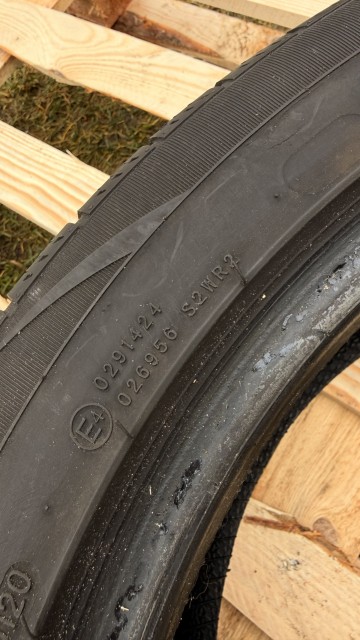 OPONY WIELOZEZONOWE 245x45xR18