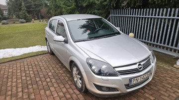 Opel Astra H 1.8 140 km hatchback Enjoy