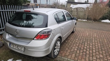 Opel Astra H 1.8 140 km hatchback Enjoy
