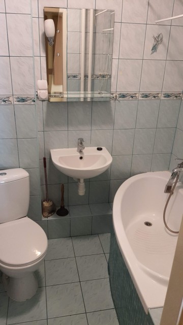 Sprzedam mieszkanie 2-pokojowe 42,16 m2 2 piętro V osiedle