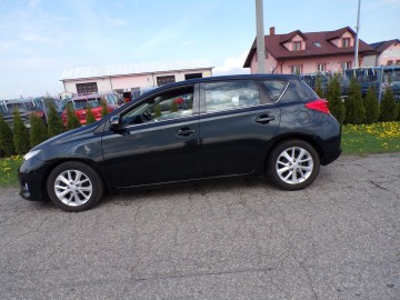 TOYOTA AURIS  2.0 D4D SK&Oacute;RA ALU NAVI KAMERA HAK ZAMIANA