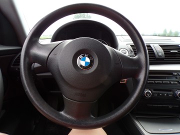 BMW 1  1.6 BENZ ZAMIANA