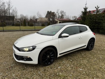 VW Scirocco 1.4 BENZYNA Klimatronik Nawigacja Xenon Tempomat