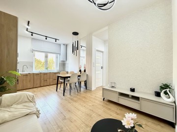 Mieszkanie Konin | 4 pokoje | 2 piętro | Balkon | Niski blok