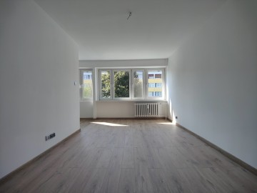 Sprzedam 2 pokoje po remoncie, na 2 piętrze ul. 11 Listopada