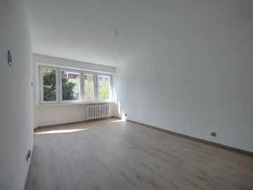 Sprzedam 2 pokoje po remoncie, na 2 piętrze ul. 11 Listopada