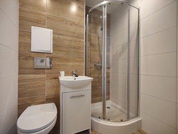 Sprzedam 2 pokoje po remoncie, na 2 piętrze ul. 11 Listopada